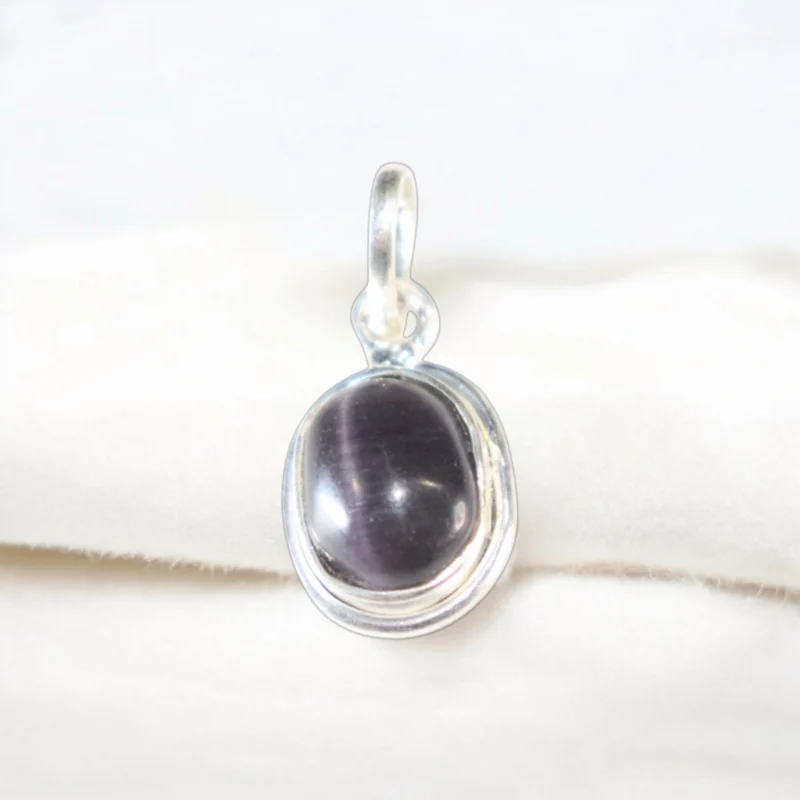 Cats Eye Pendent