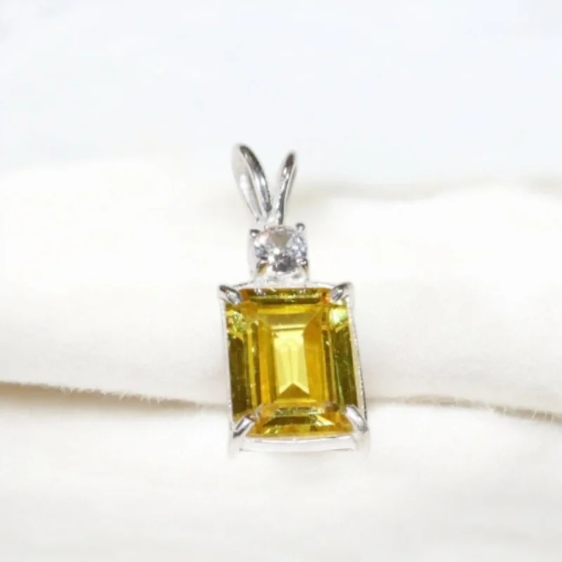Natural Yellow Sapphire Pendent